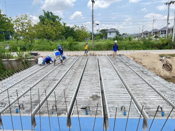 คานสะพานคอนกรีตอัดแรง Plank - Girder